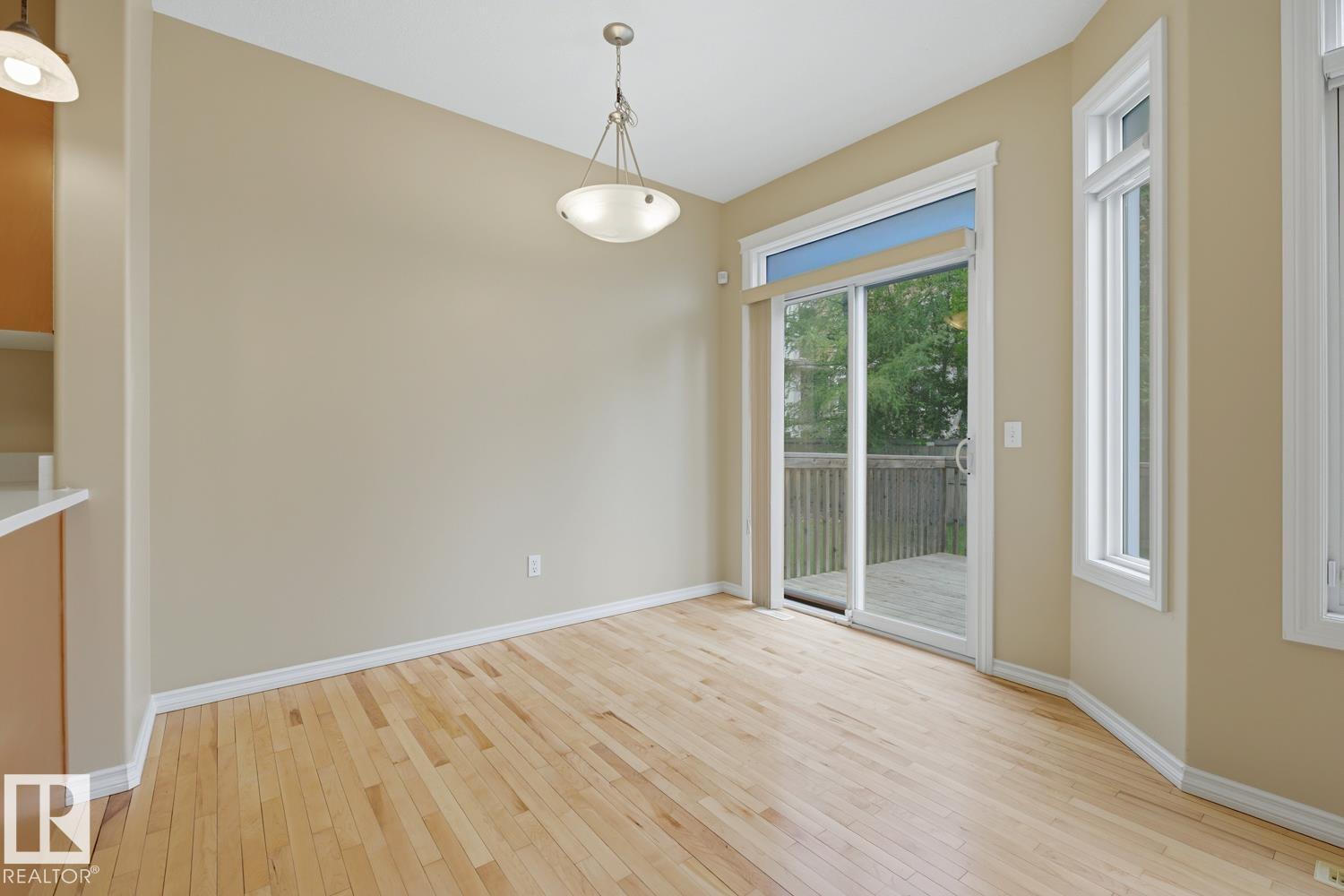 11612 11 AV SW - 9