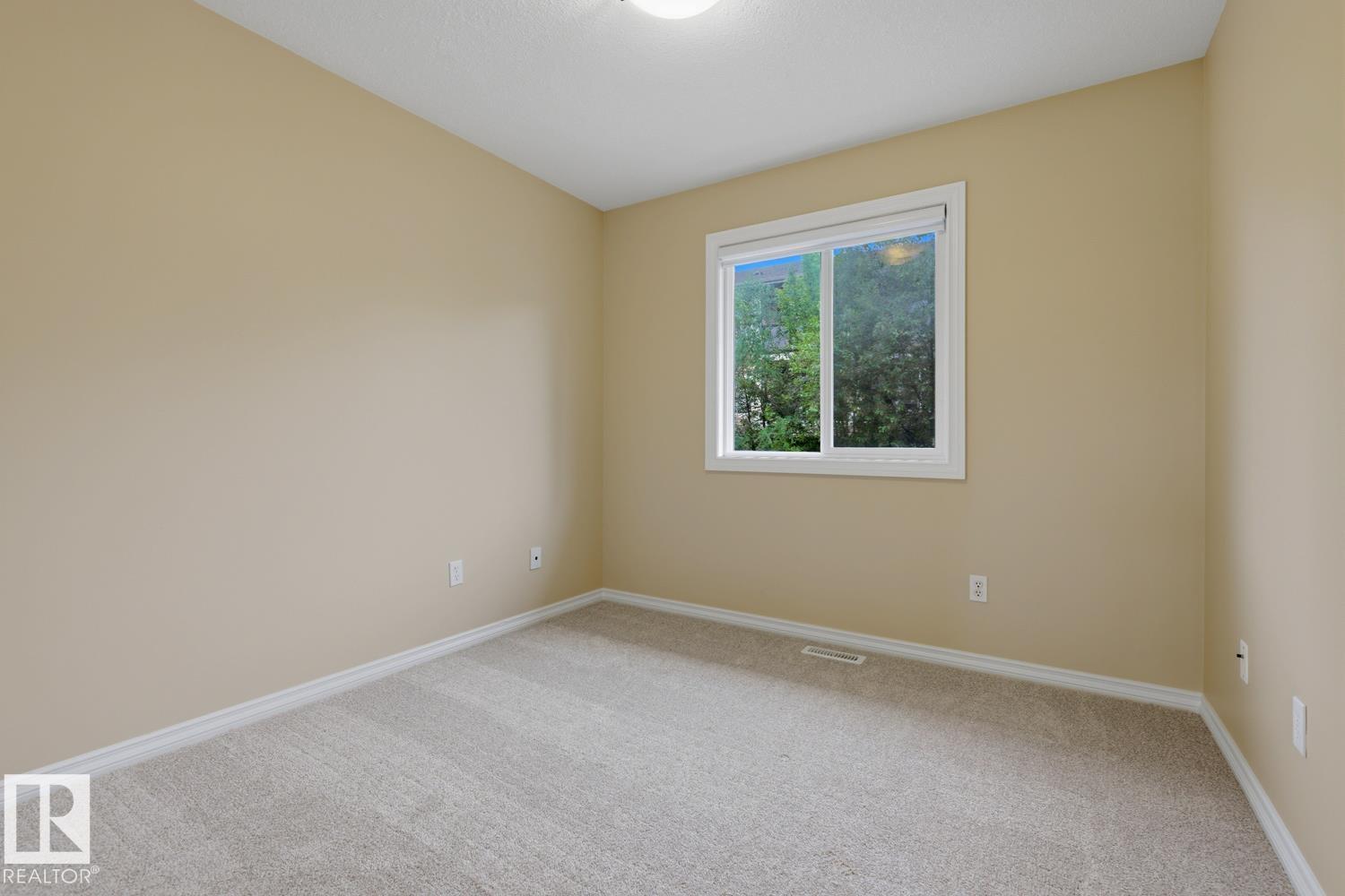 11612 11 AV SW - 17
