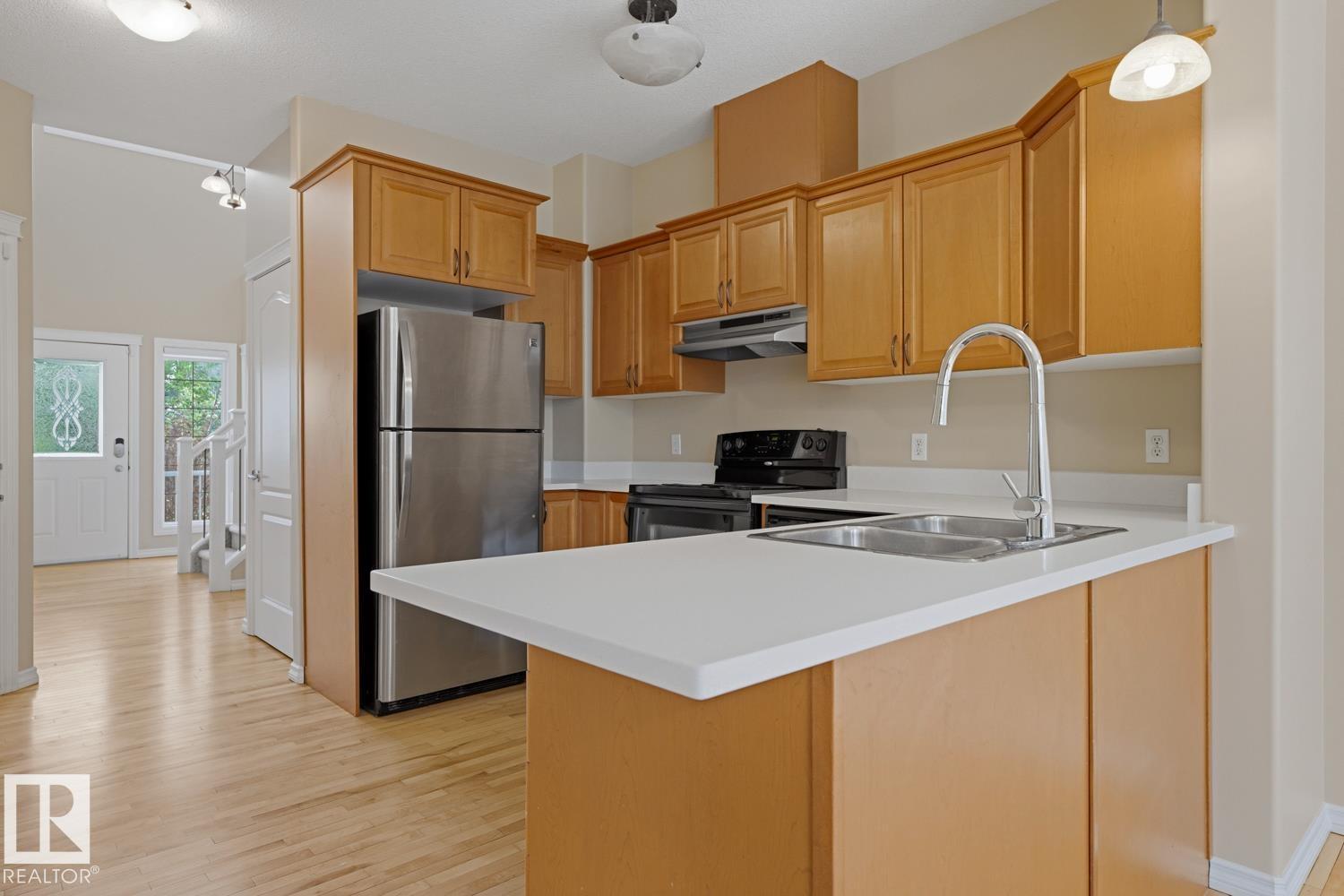 11612 11 AV SW - 4