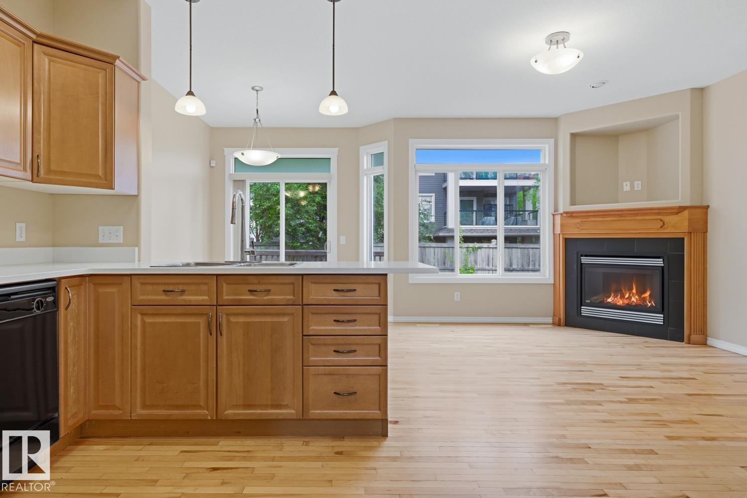 11612 11 AV SW - 5