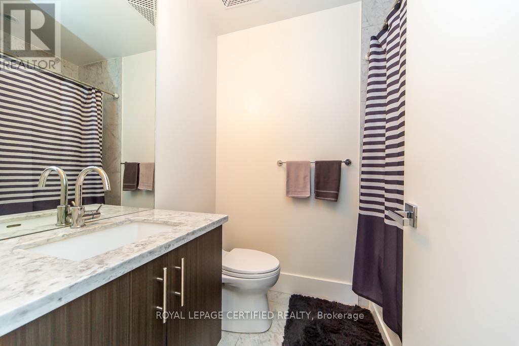 #928 29 QUEENS QUAY STREET E - 26