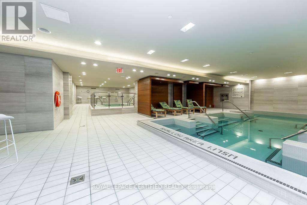 #928 29 QUEENS QUAY STREET E - 40