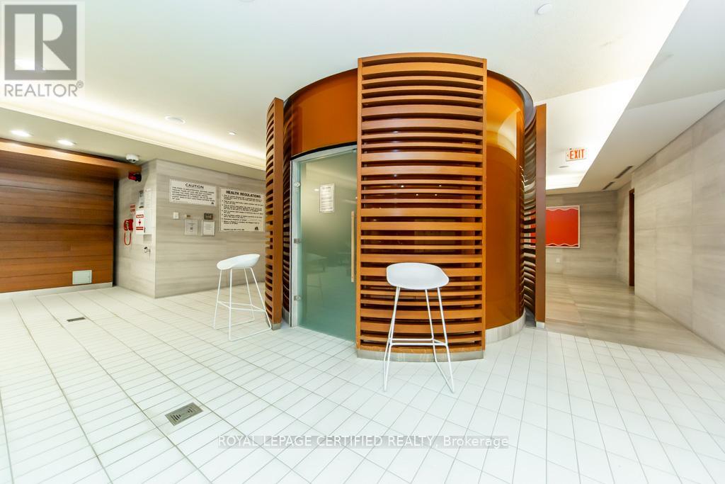 #928 29 QUEENS QUAY STREET E - 42