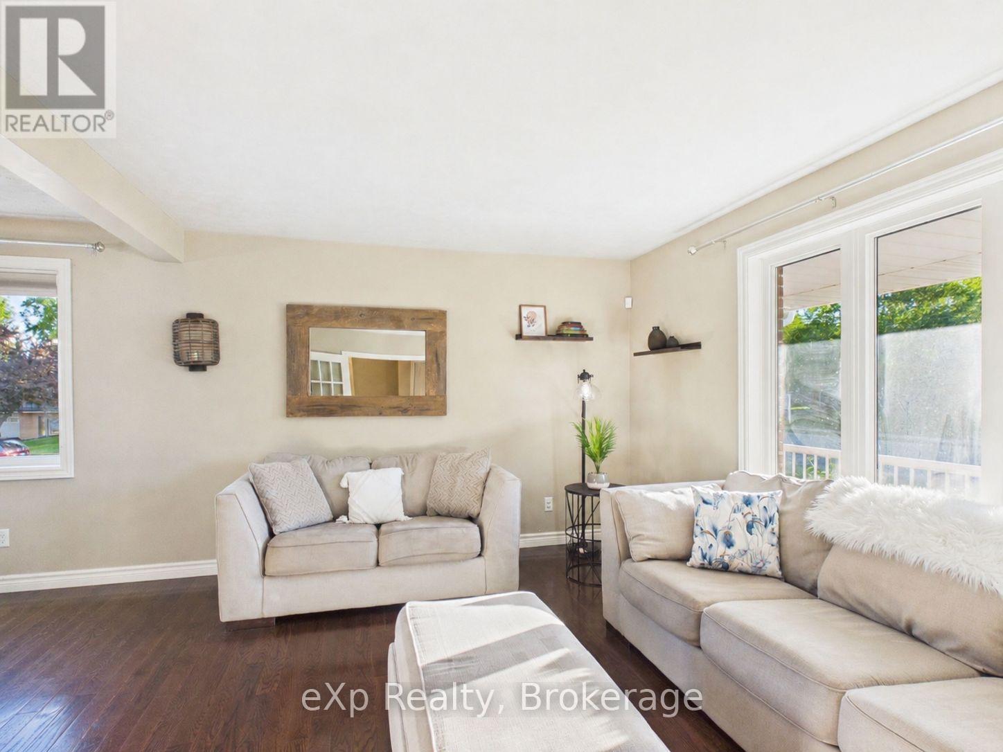 543 THEDE DRIVE - 11