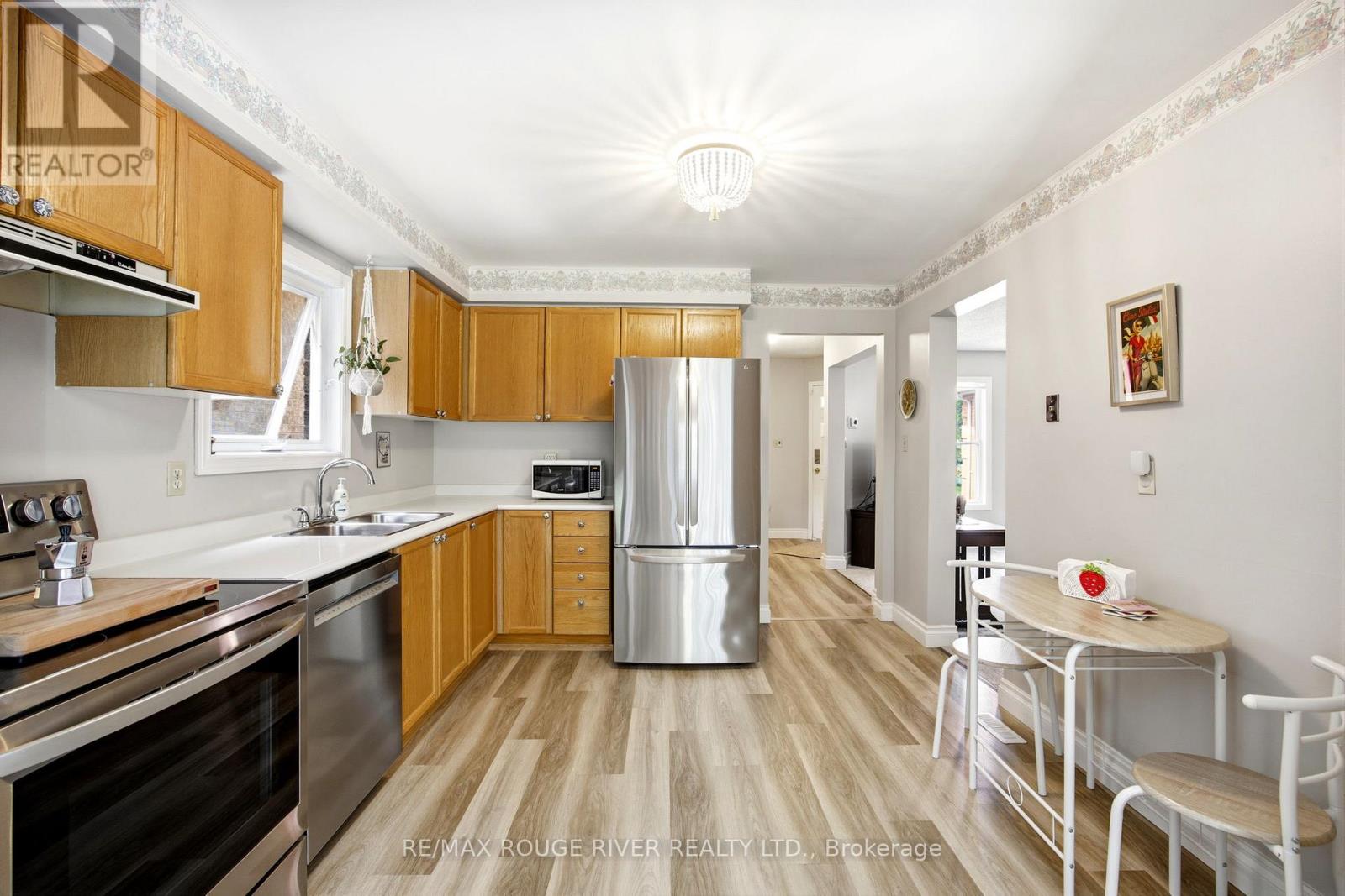 25 COBBLESTONE DRIVE - 10