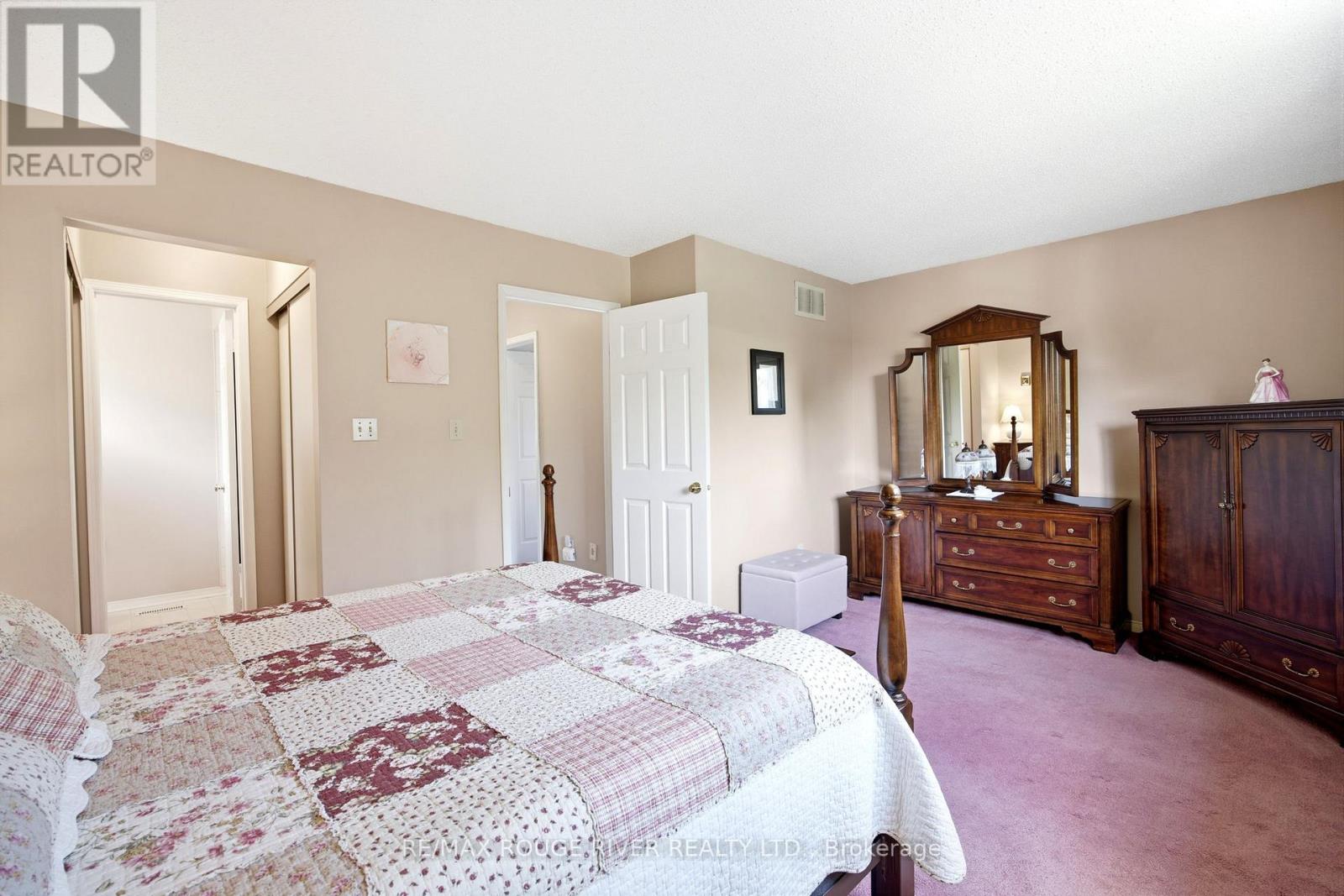 25 COBBLESTONE DRIVE - 17