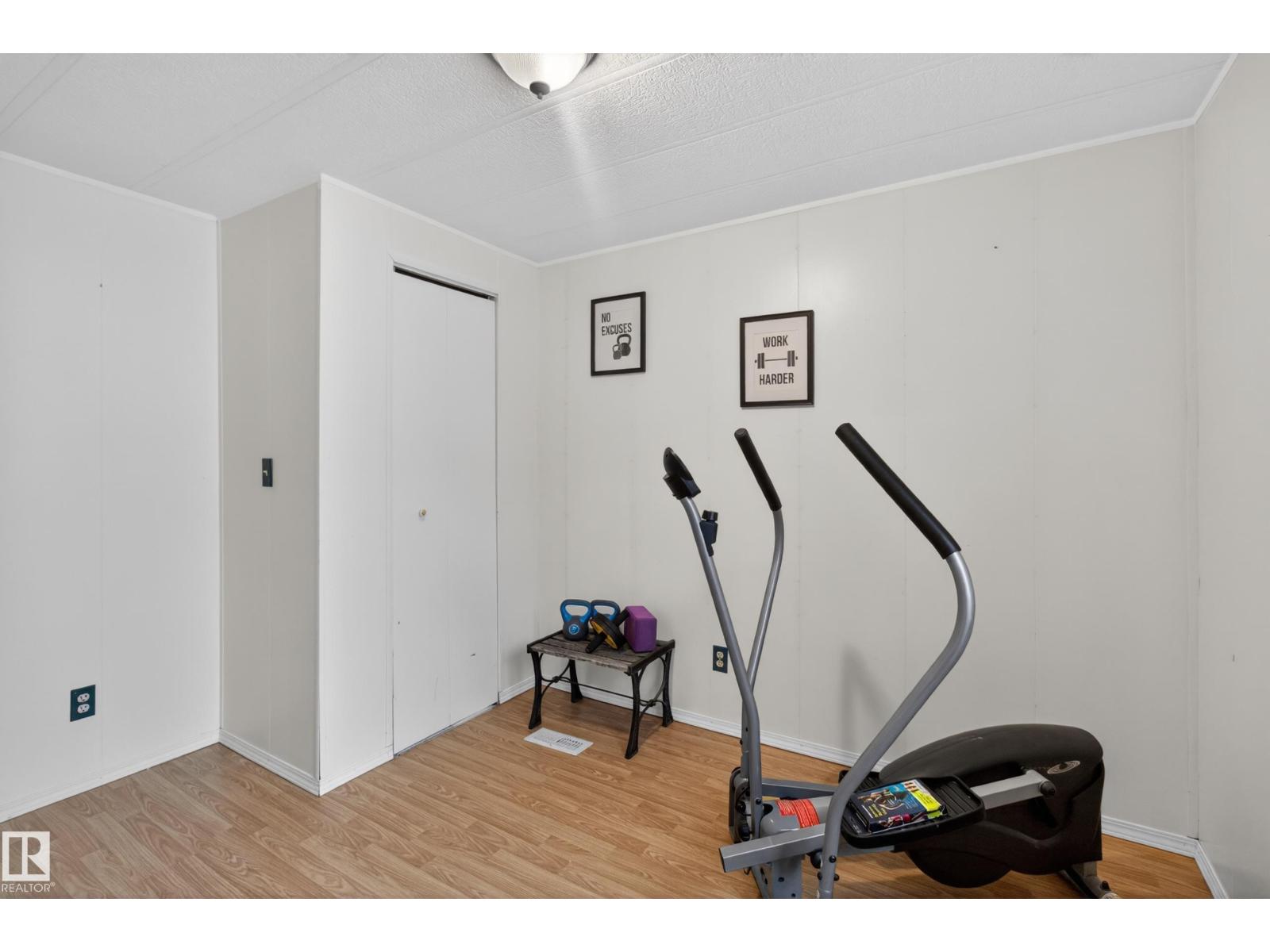 21 Willowdale DR SE — photo 18