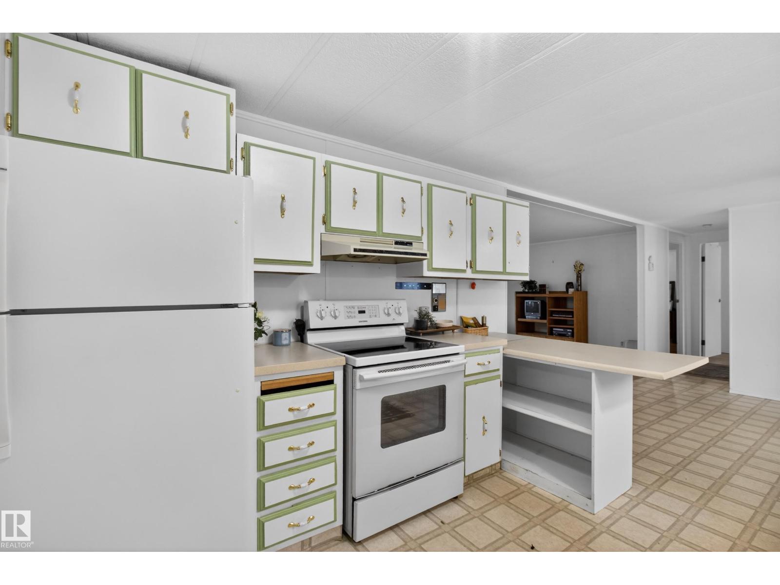 21 Willowdale DR SE — photo 10