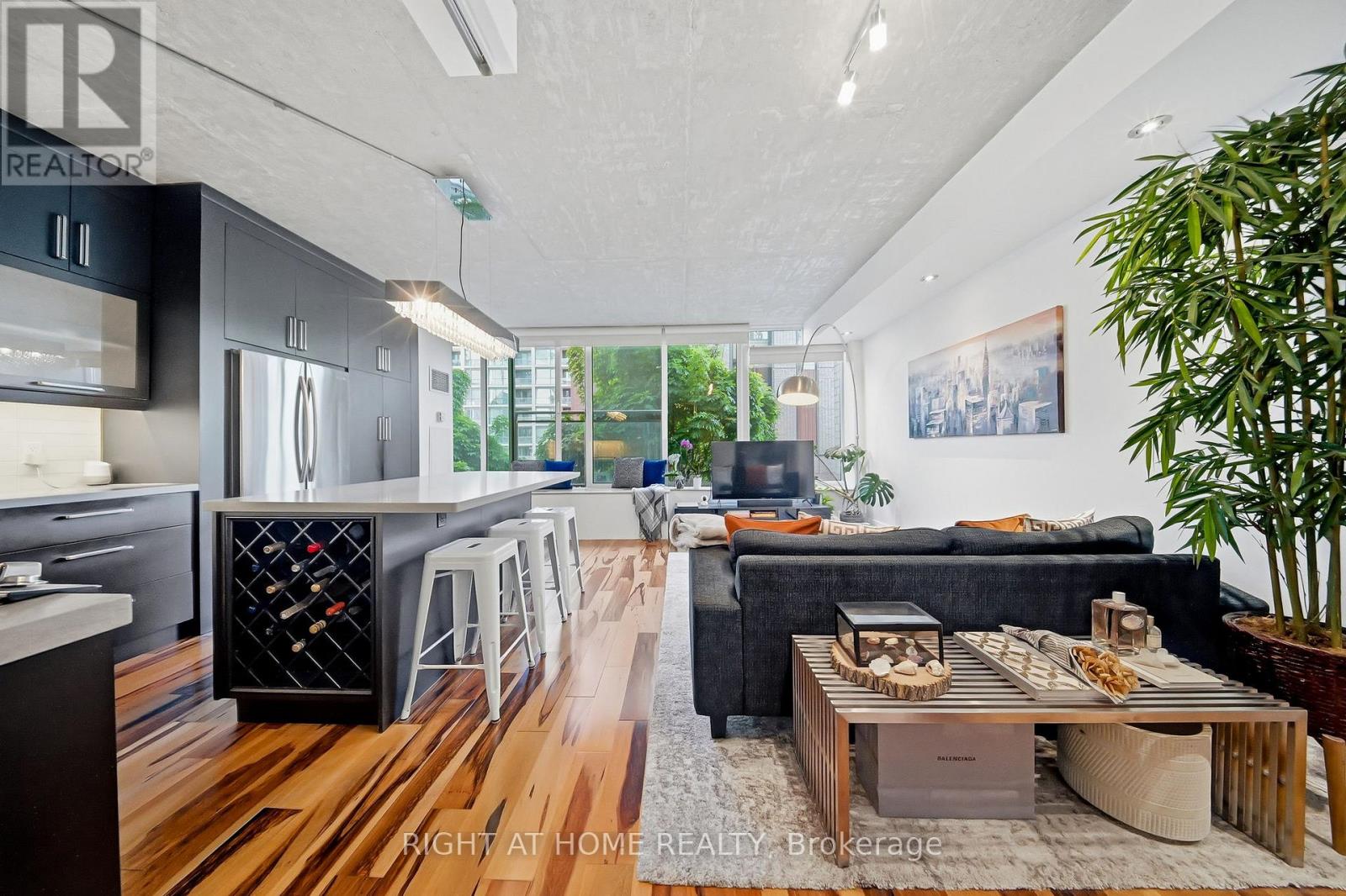 #405 50 CAMDEN STREET - 6