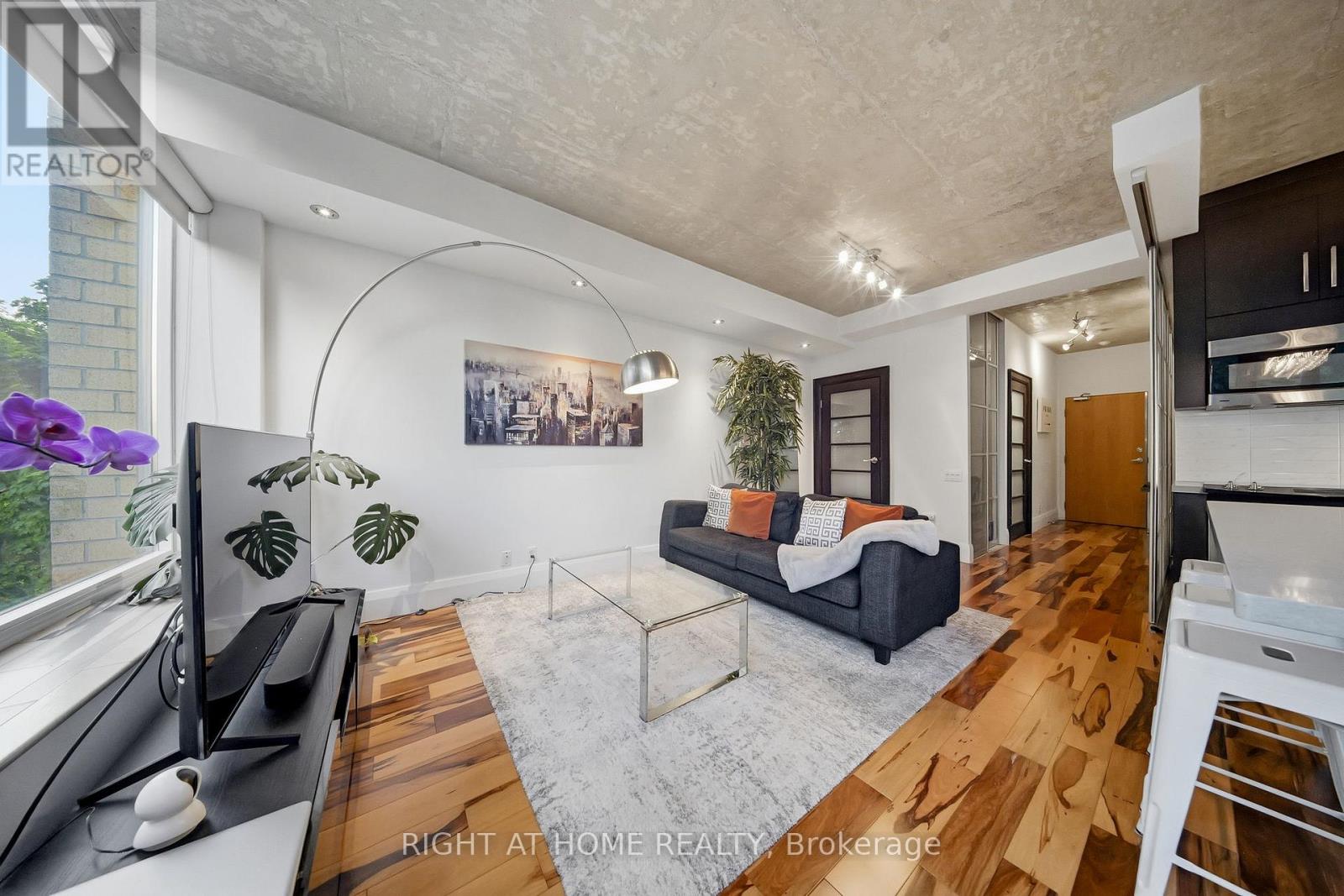 #405 50 CAMDEN STREET - 5