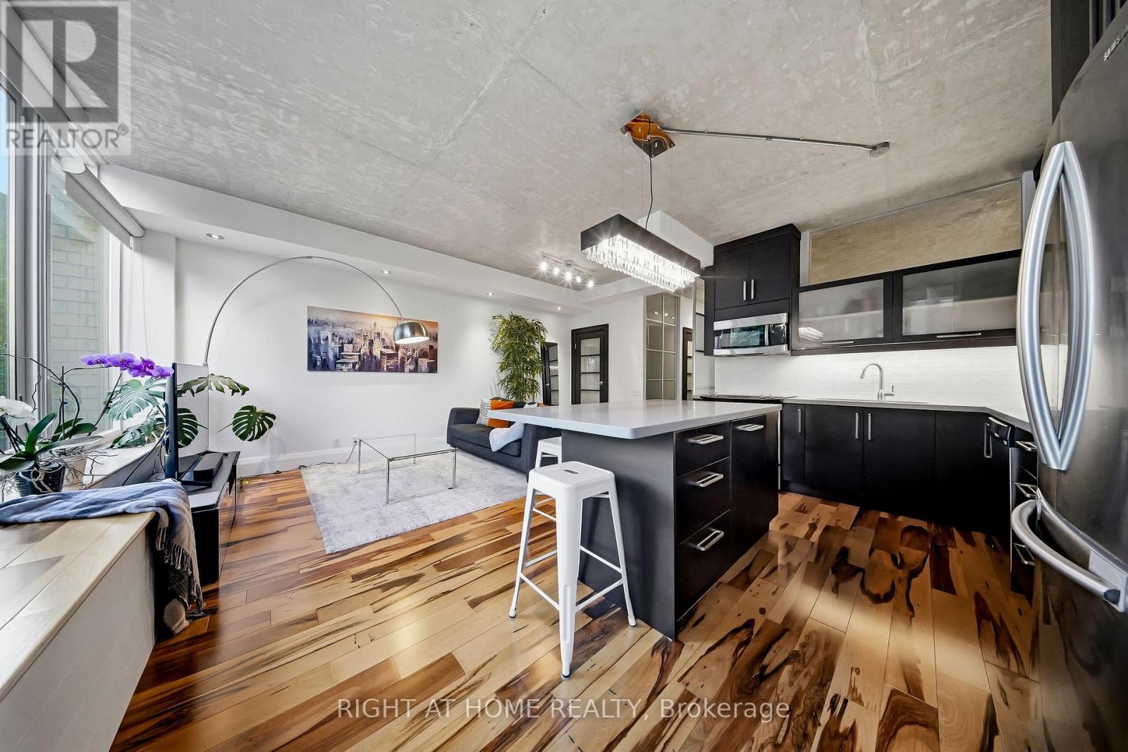 #405 50 CAMDEN STREET - 9