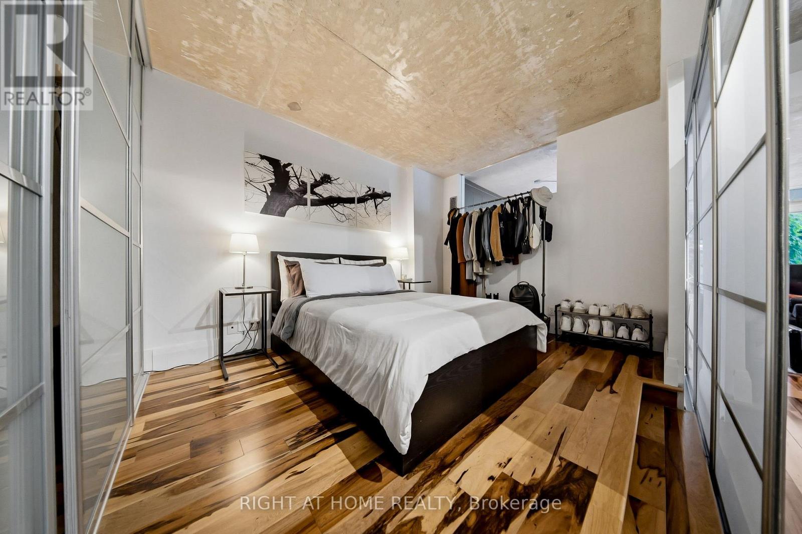 #405 50 CAMDEN STREET - 15