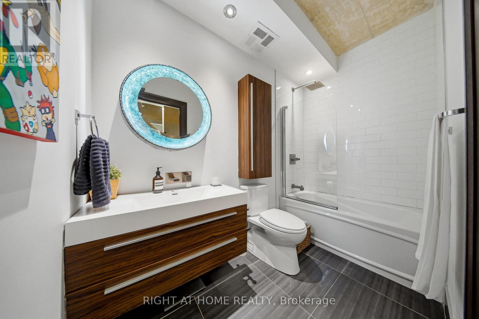 #405 50 CAMDEN STREET - 20
