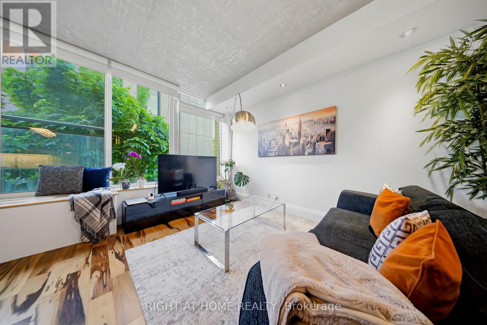 #405 50 CAMDEN STREET - 3