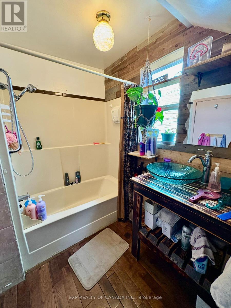 633 GLEASON AVENUE - 19