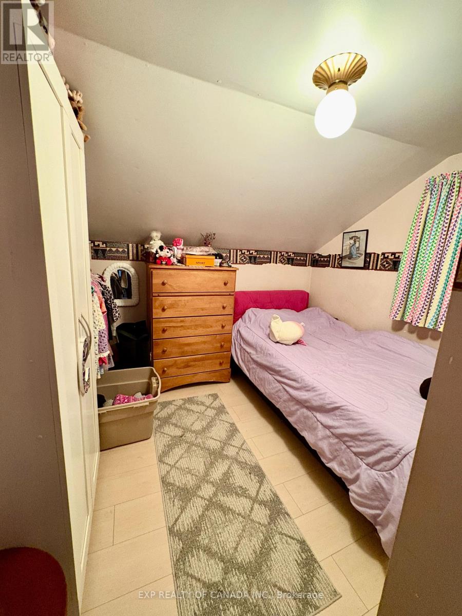 633 GLEASON AVENUE - 24