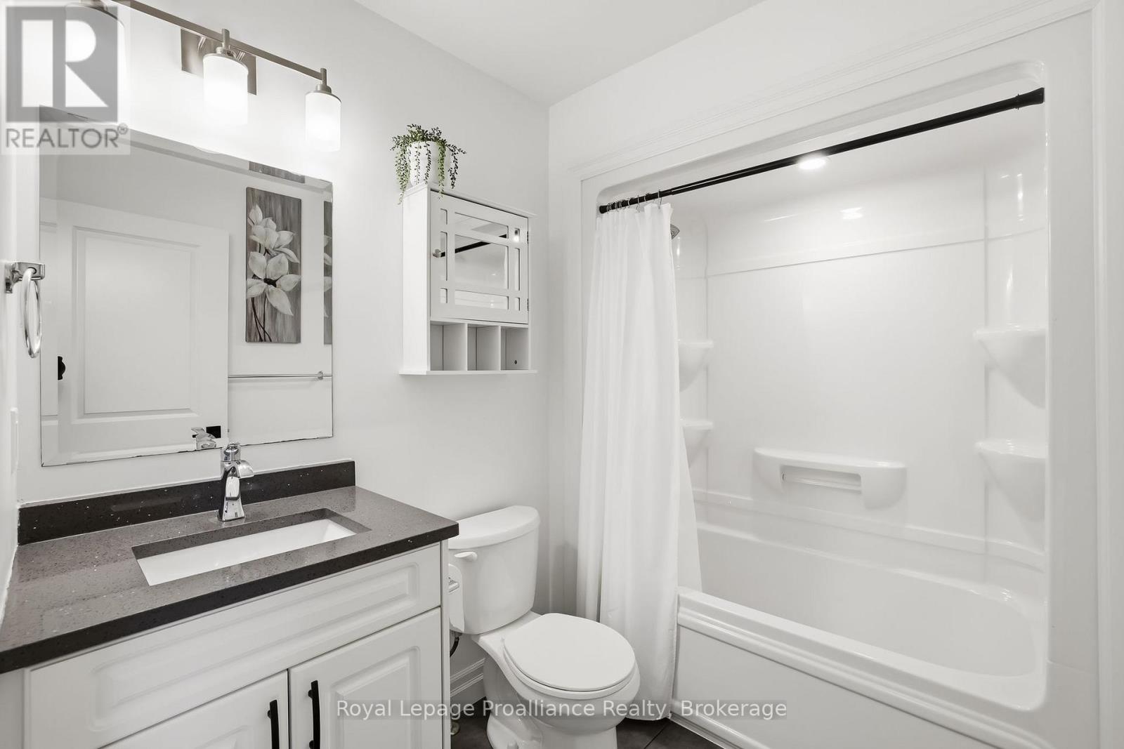 31 GAVIN CRESCENT - 25