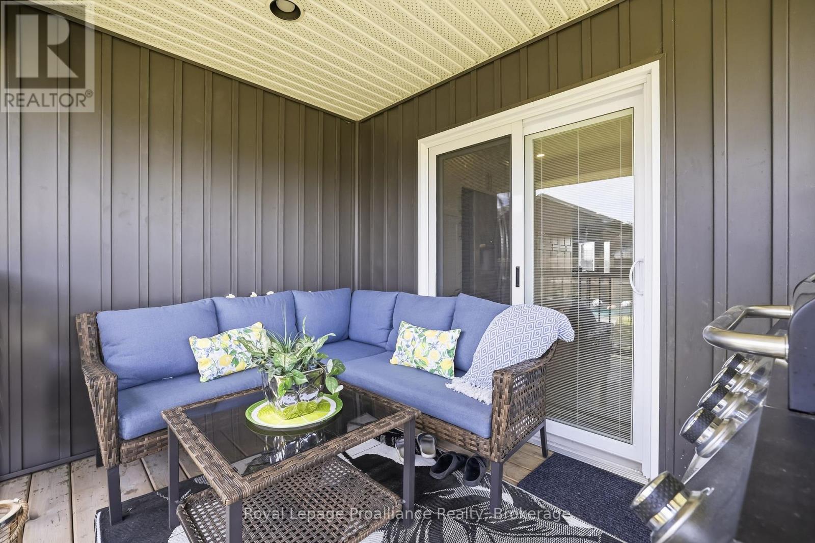 31 GAVIN CRESCENT - 39
