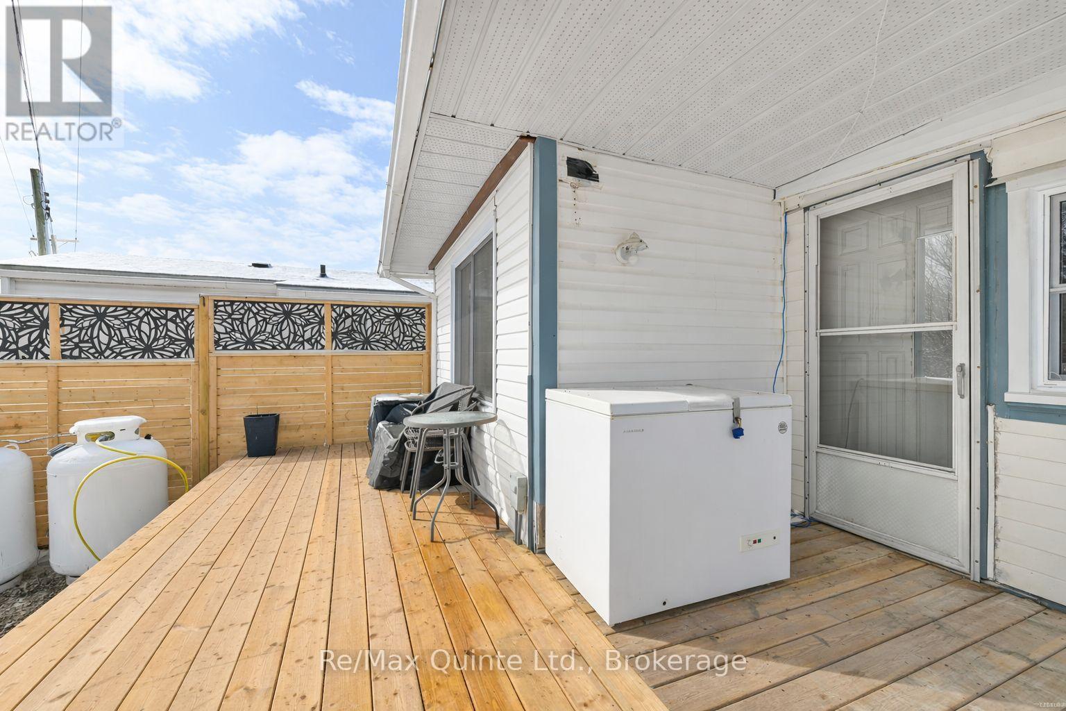 #31 311 DUNDAS STREET E - 17