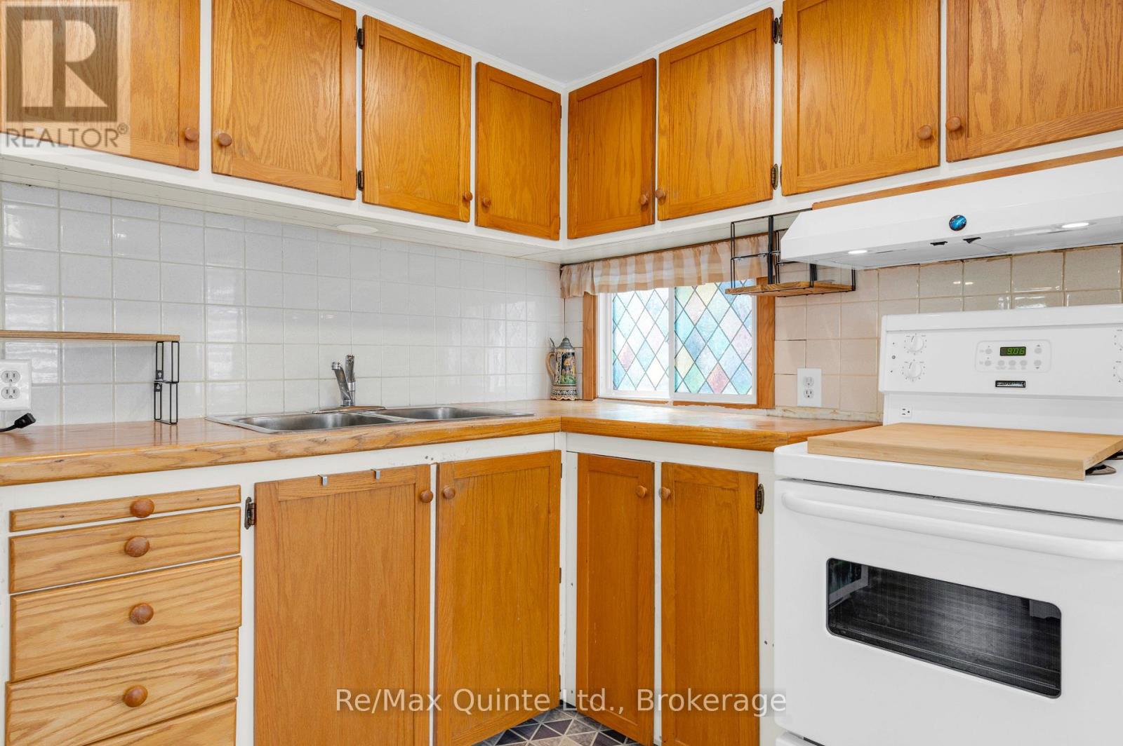 #31 311 DUNDAS STREET E - 8