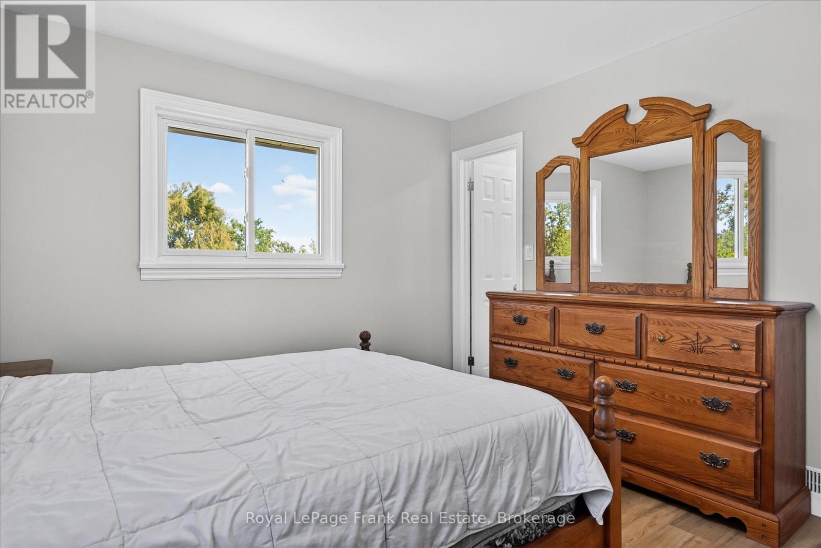 394 7TH LINE ROAD - 21