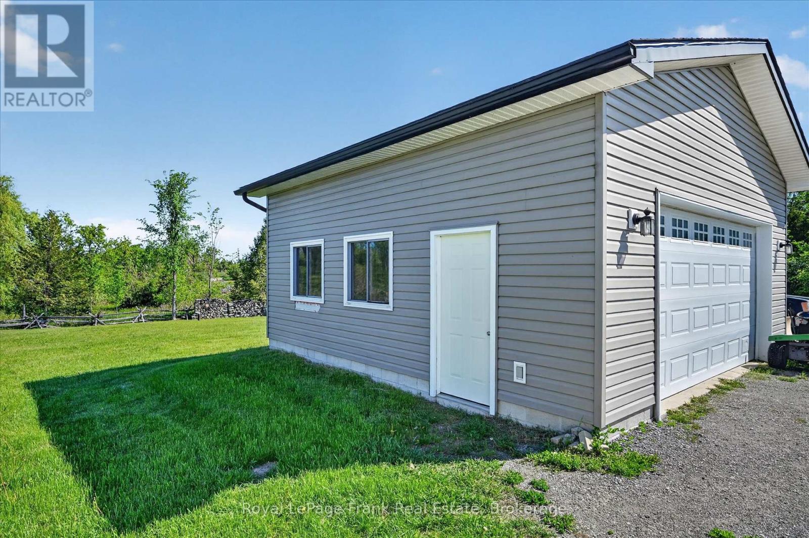 394 7TH LINE ROAD - 42