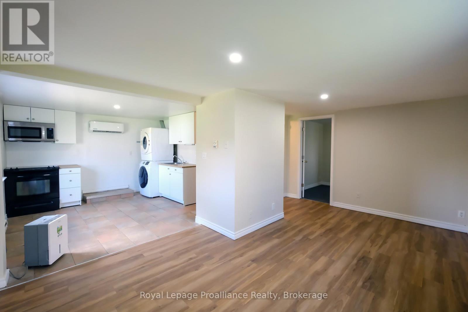 100 CROWN STREET - 21