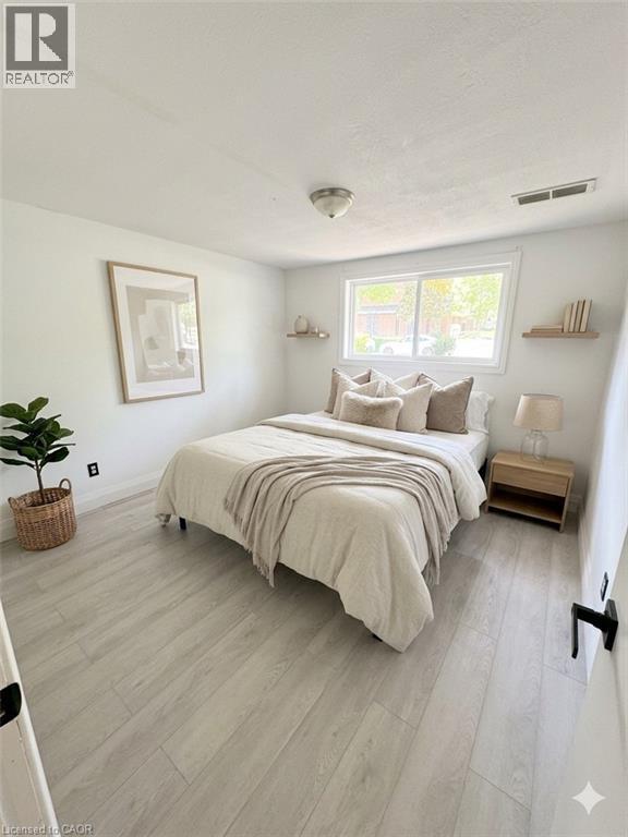 84 ELGAR Avenue - 12