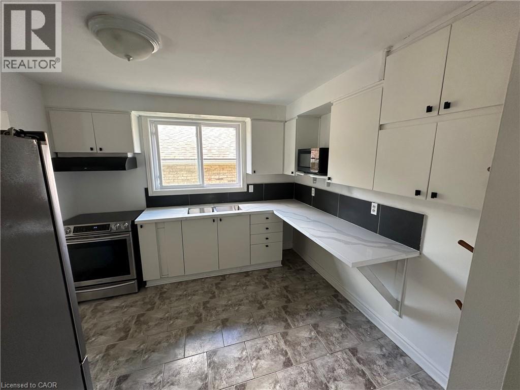 84 ELGAR Avenue - 3