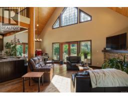352 Ships Point Rd, Fanny Bay, BC V0R1W0 Photo 18