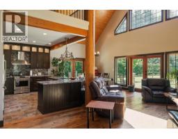 352 Ships Point Rd, Fanny Bay, BC V0R1W0 Photo 19