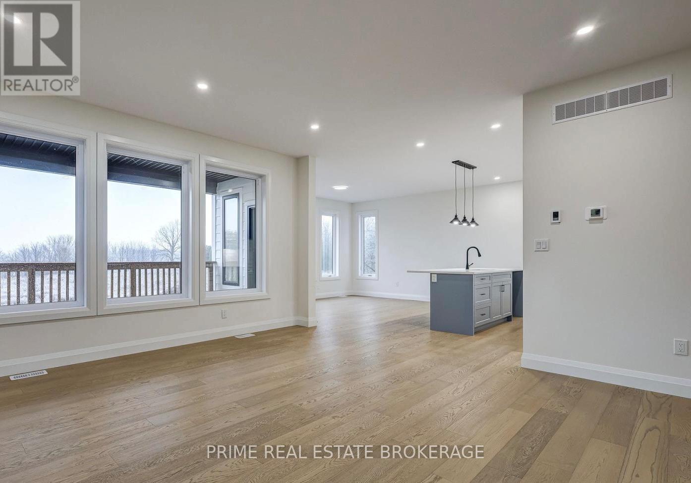 8074 UNION ROAD - 11