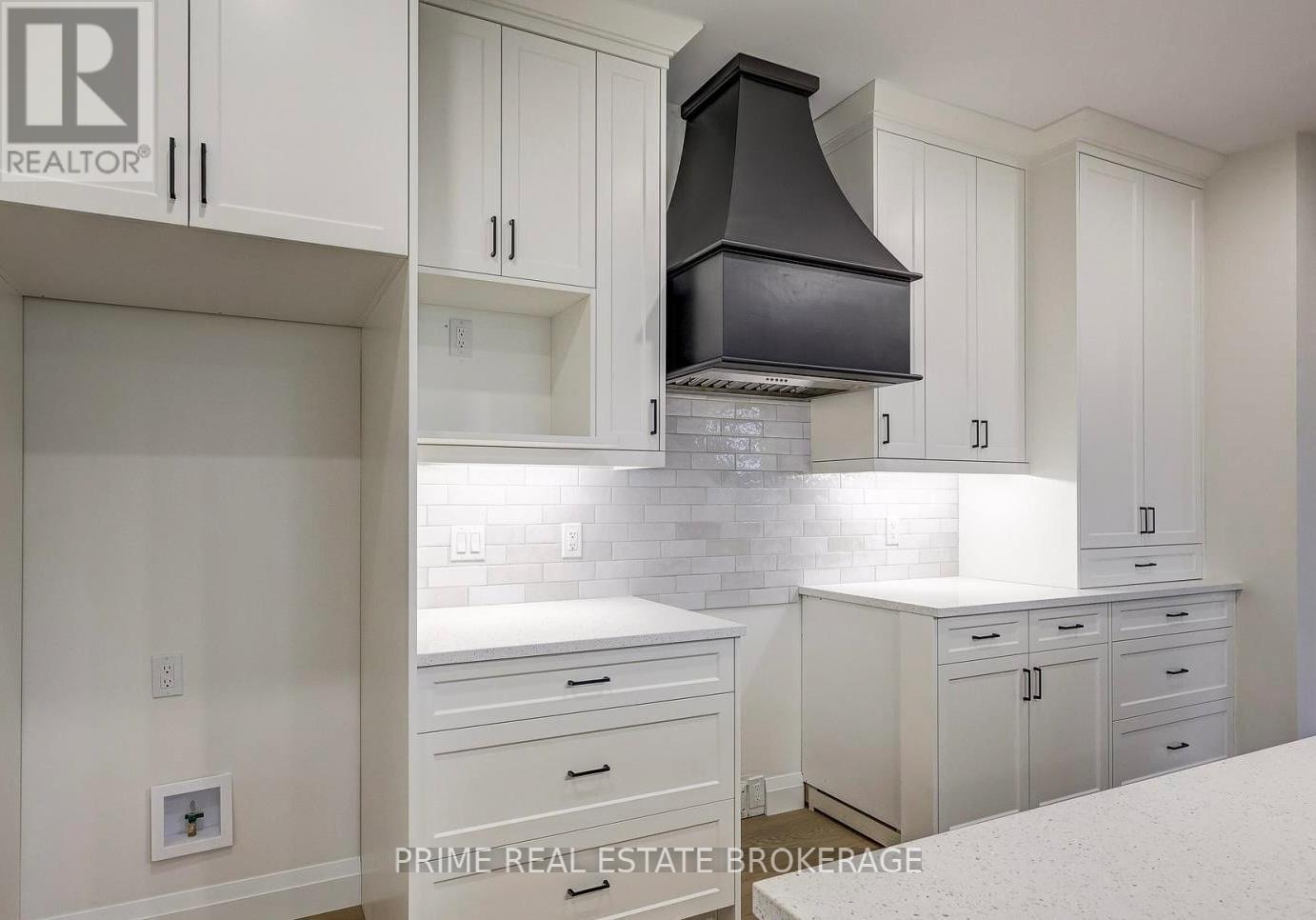8074 UNION ROAD - 17