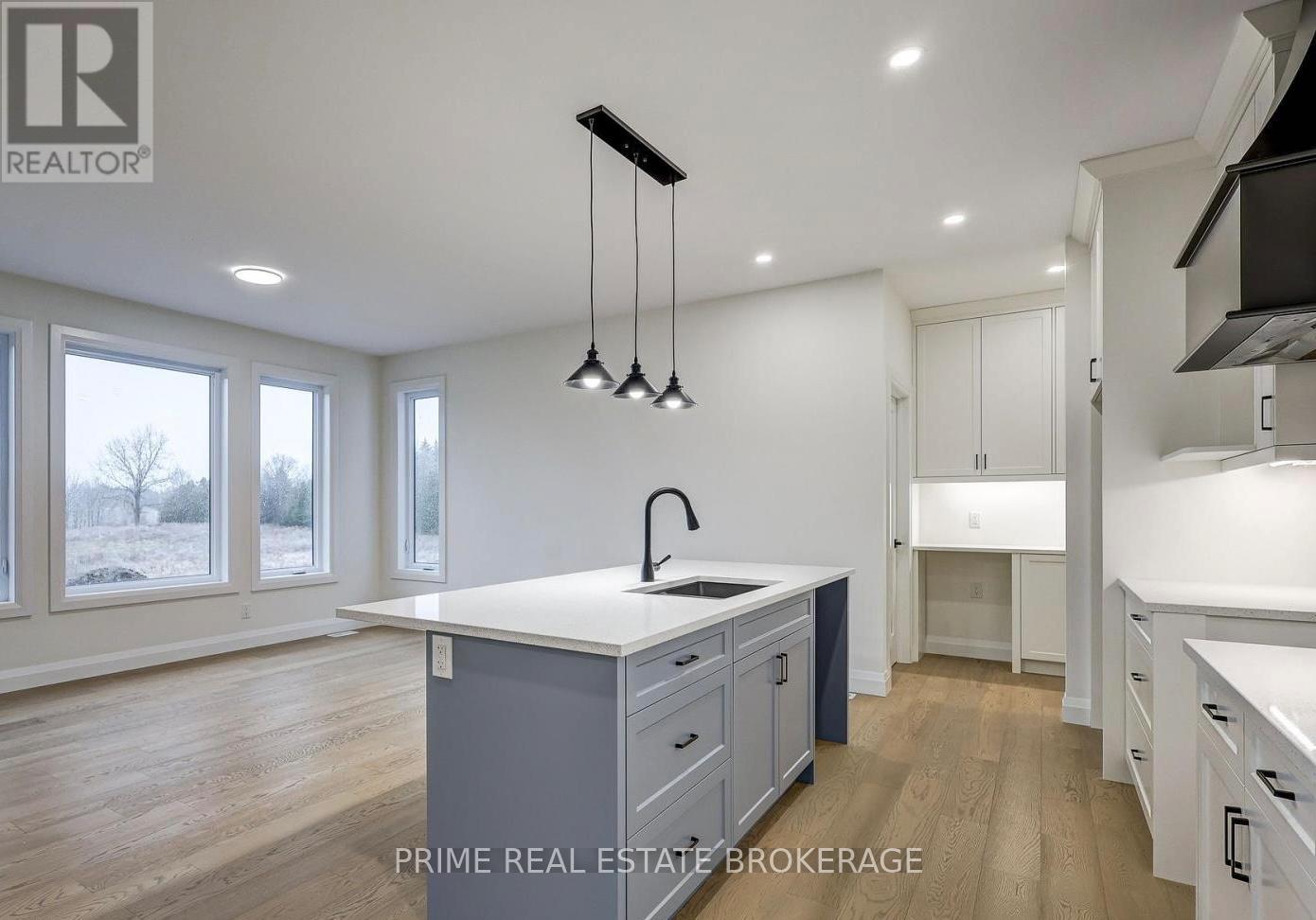 8074 UNION ROAD - 20