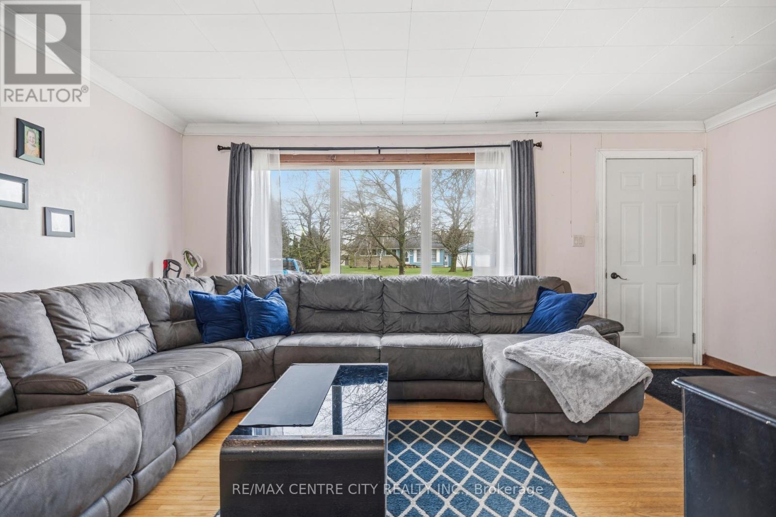 194 CENTENNIAL AVENUE - 4