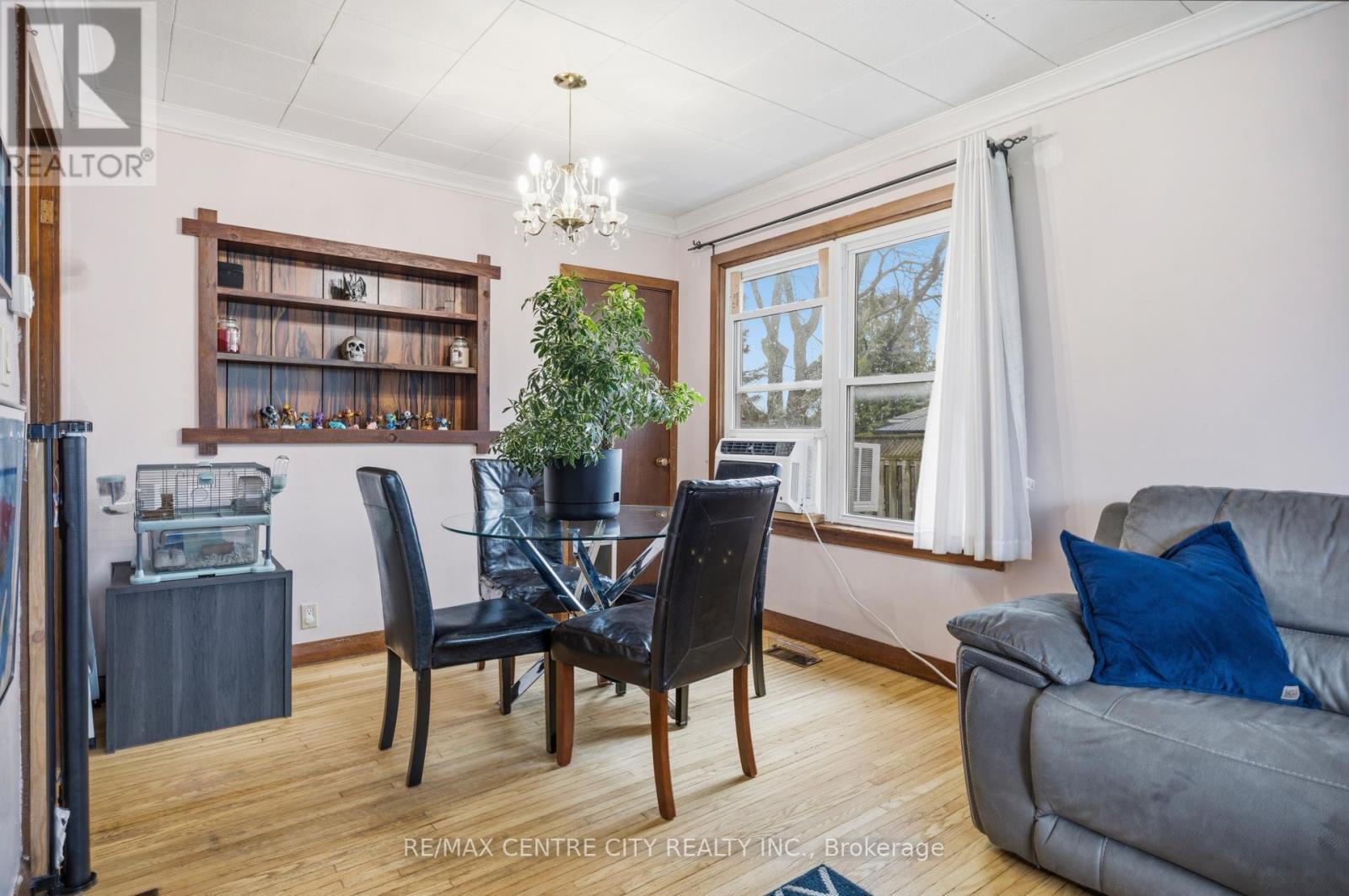 194 CENTENNIAL AVENUE - 8