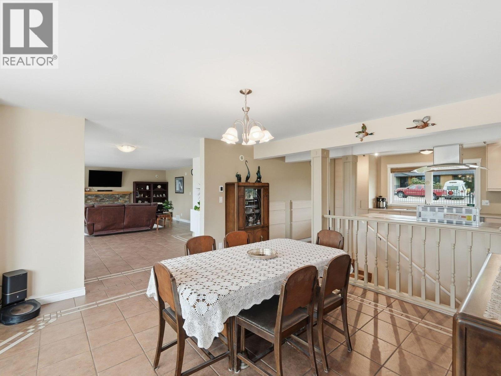 855 Ross Avenue - 22
