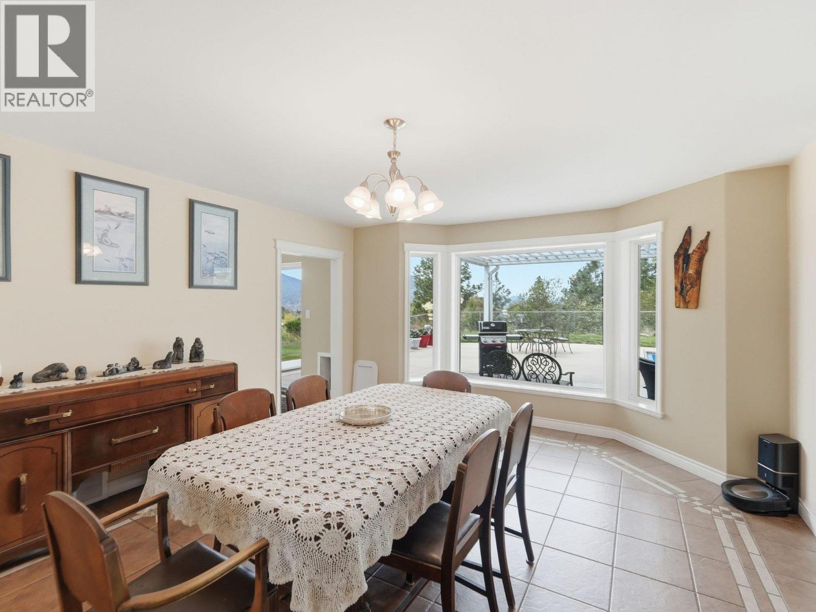 855 Ross Avenue - 21