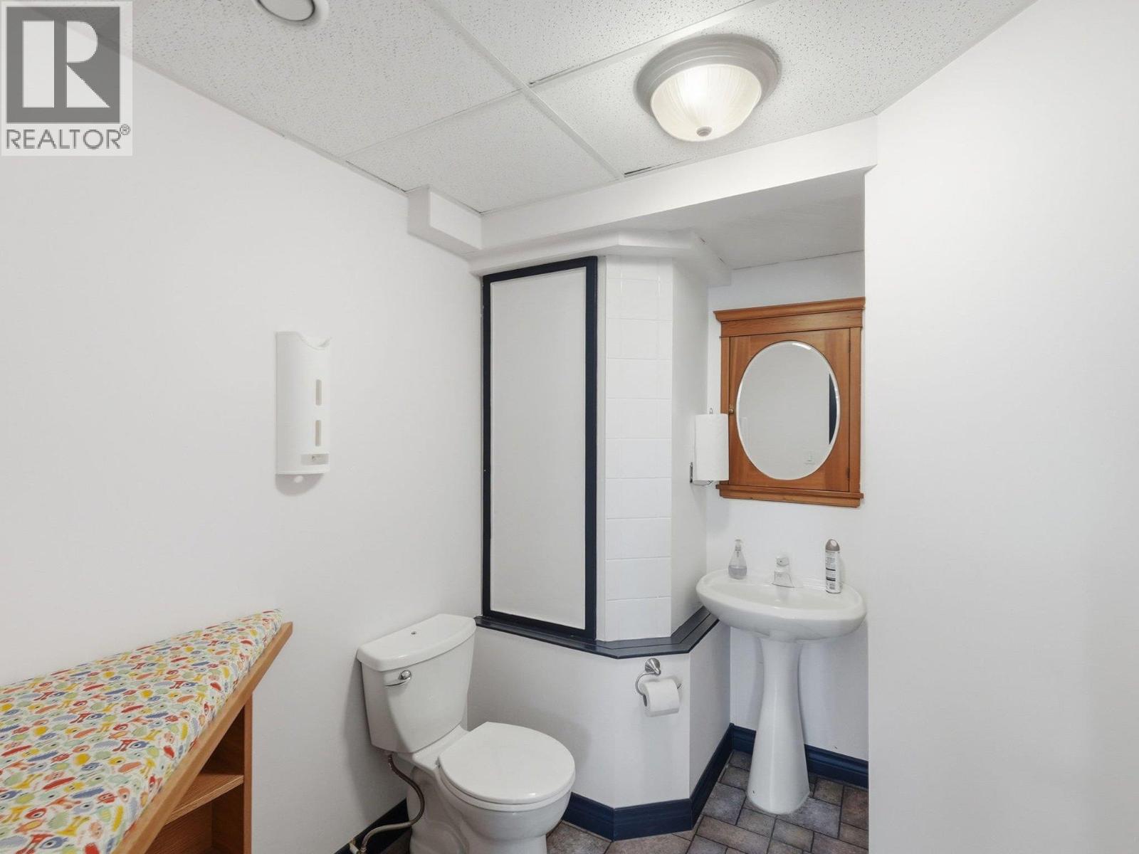 855 Ross Avenue - 53