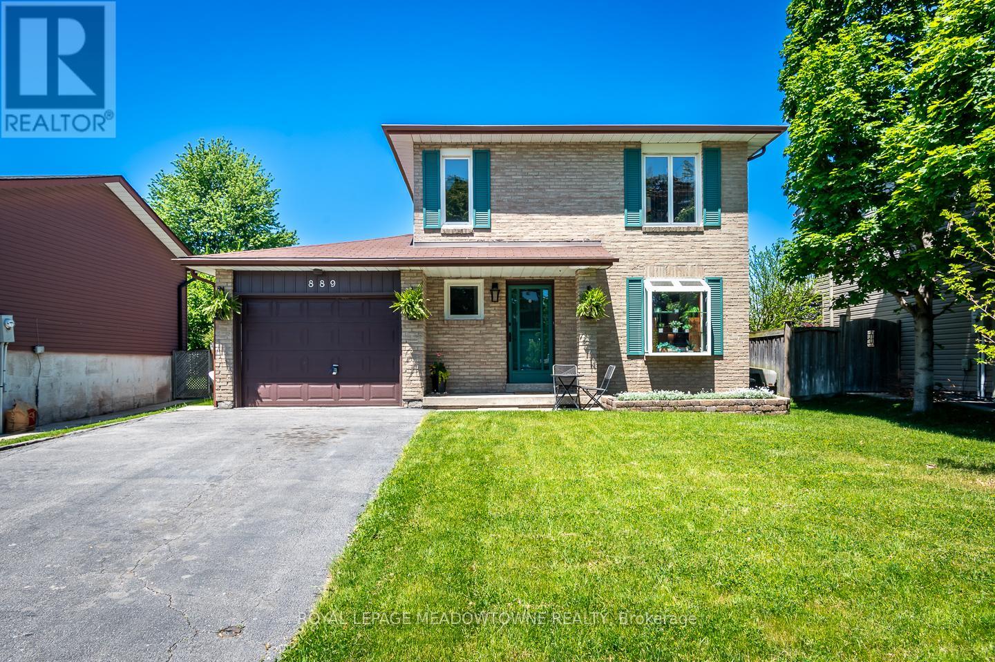 889 MORLEY AVENUE - 3