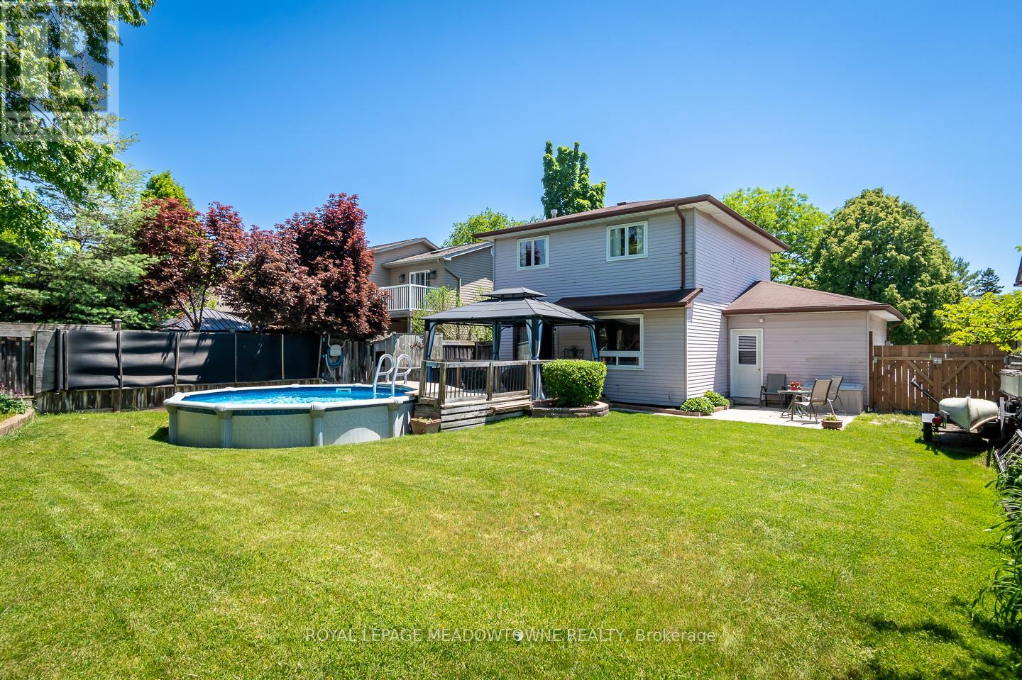 889 MORLEY AVENUE - 34