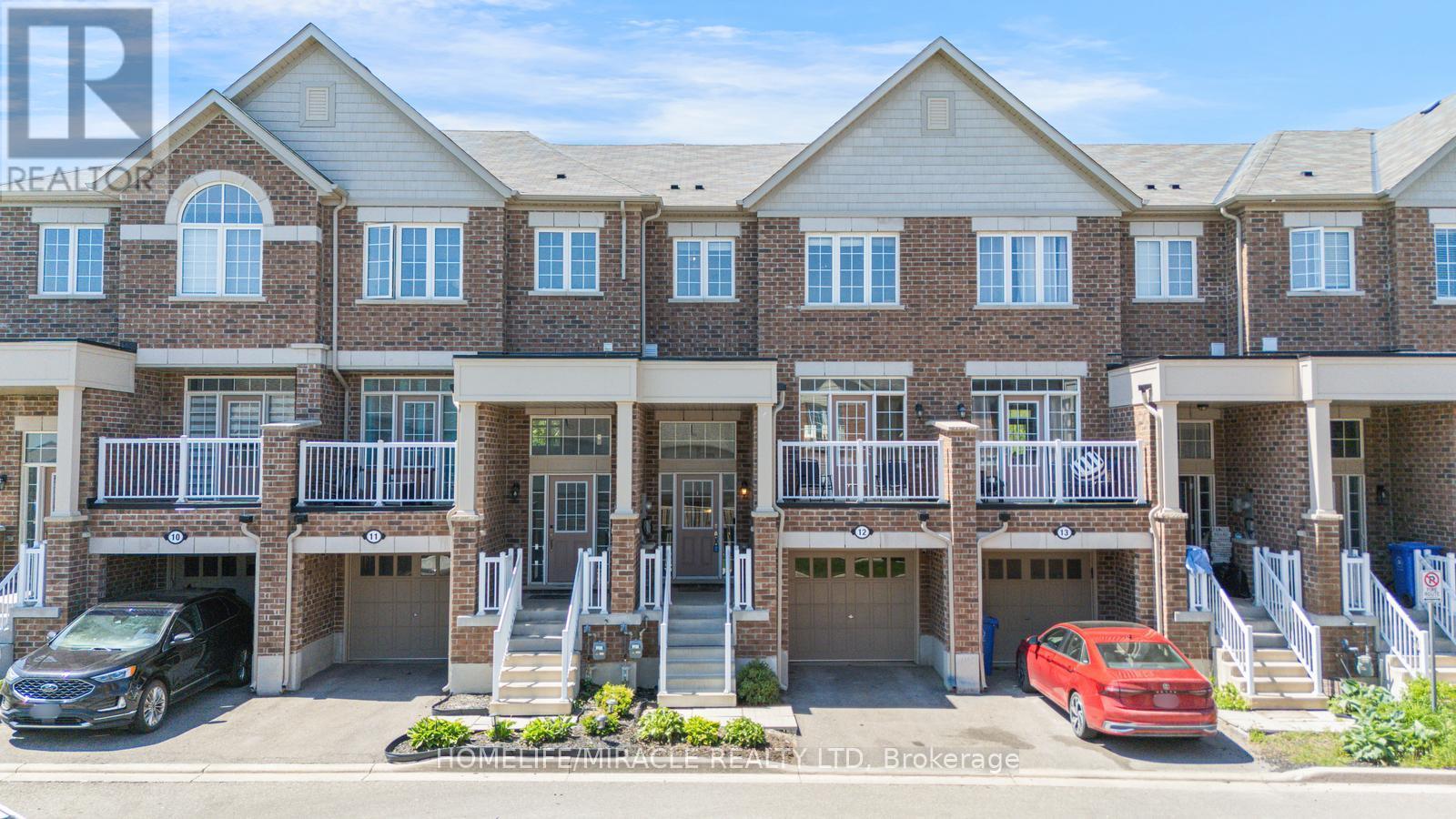#12 172 PARKINSON CRESCENT - 2