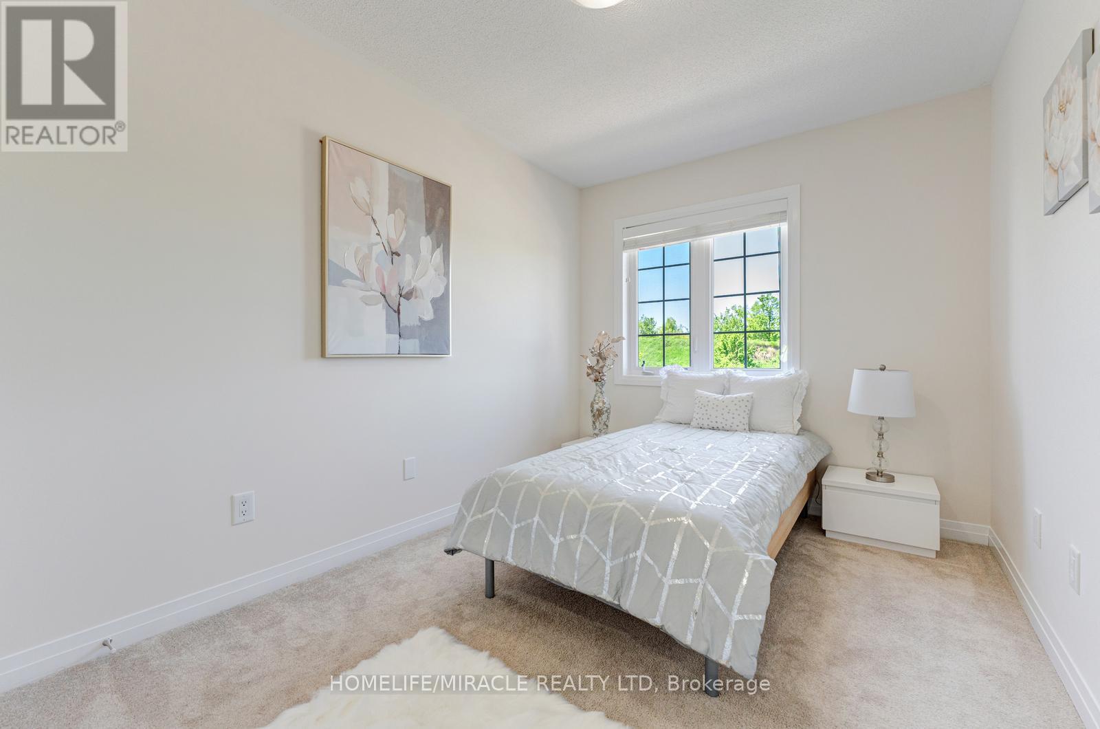 #12 172 PARKINSON CRESCENT - 30