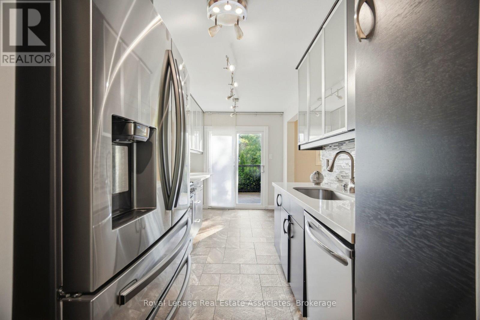 1308 VALERIE CRESCENT - 13