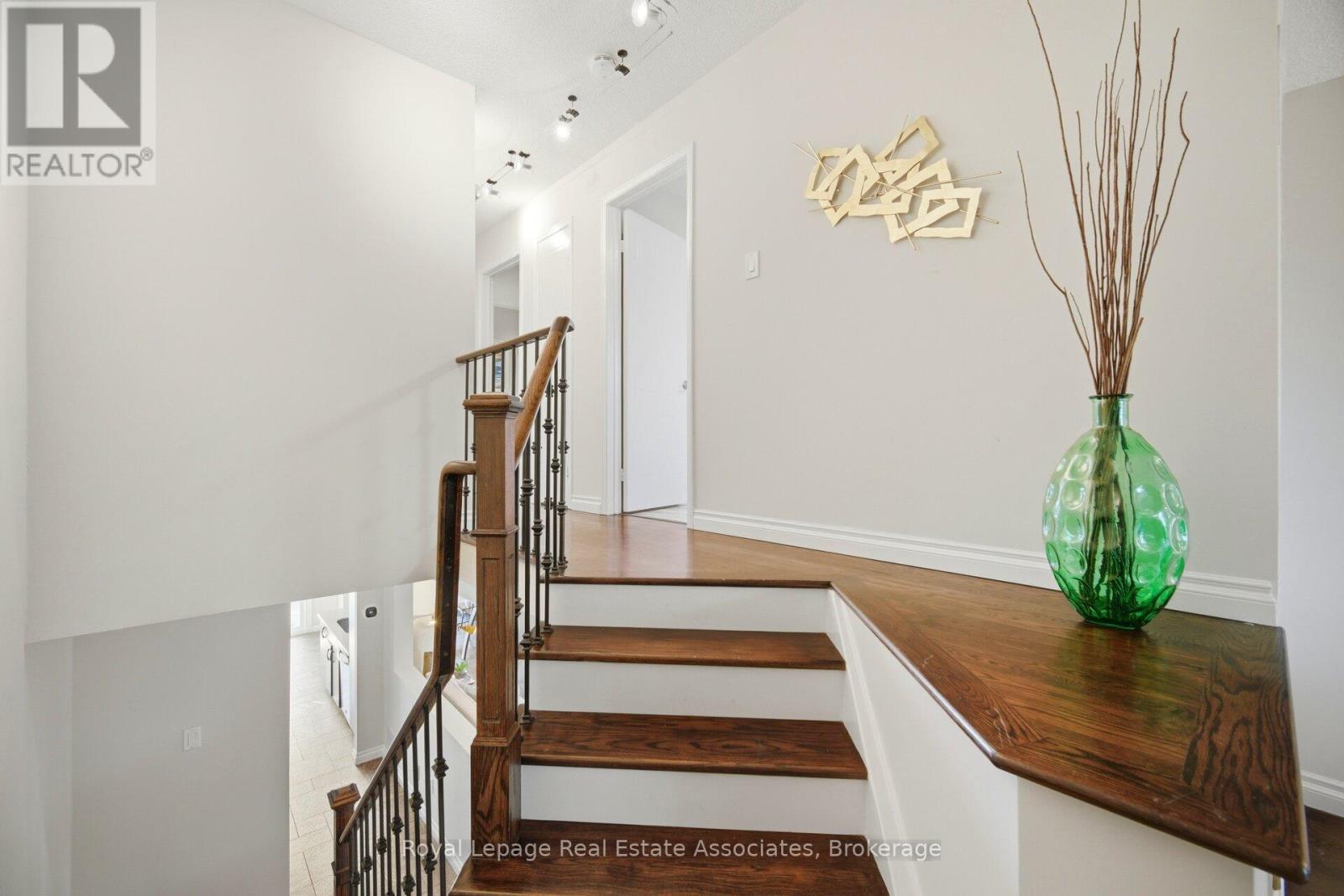 1308 VALERIE CRESCENT