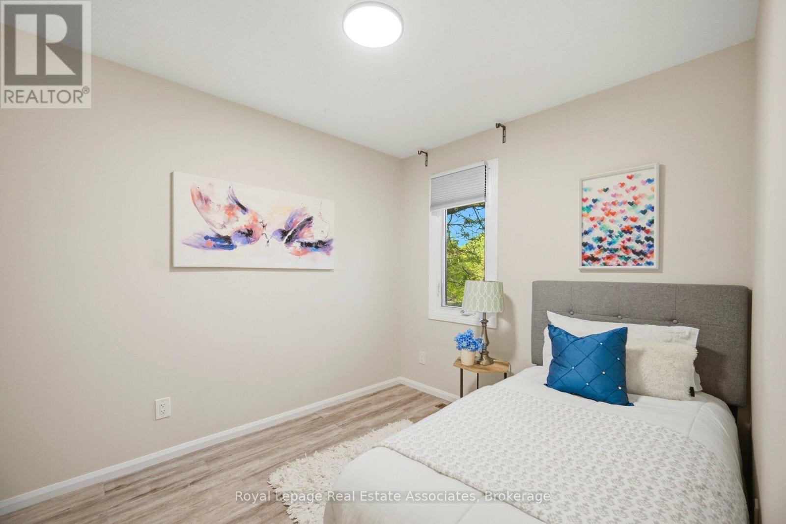 1308 VALERIE CRESCENT - 29