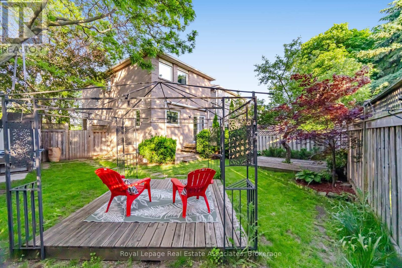 1308 VALERIE CRESCENT - 38