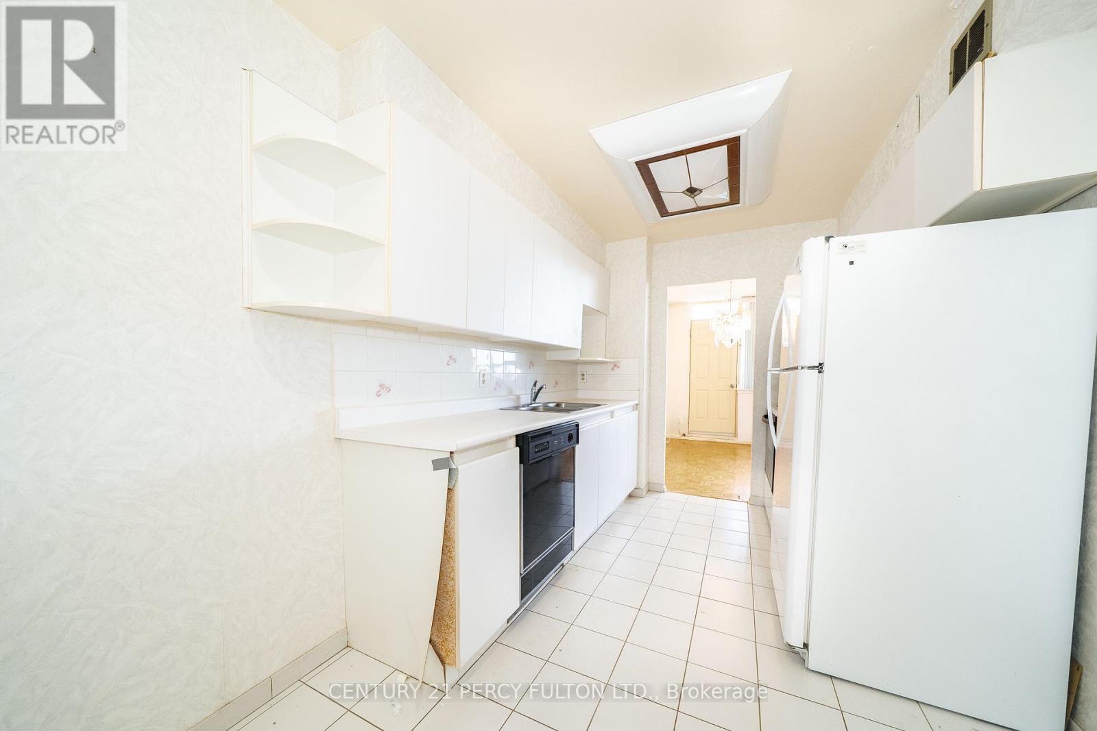 #1002 155 MARLEE AVENUE - 8