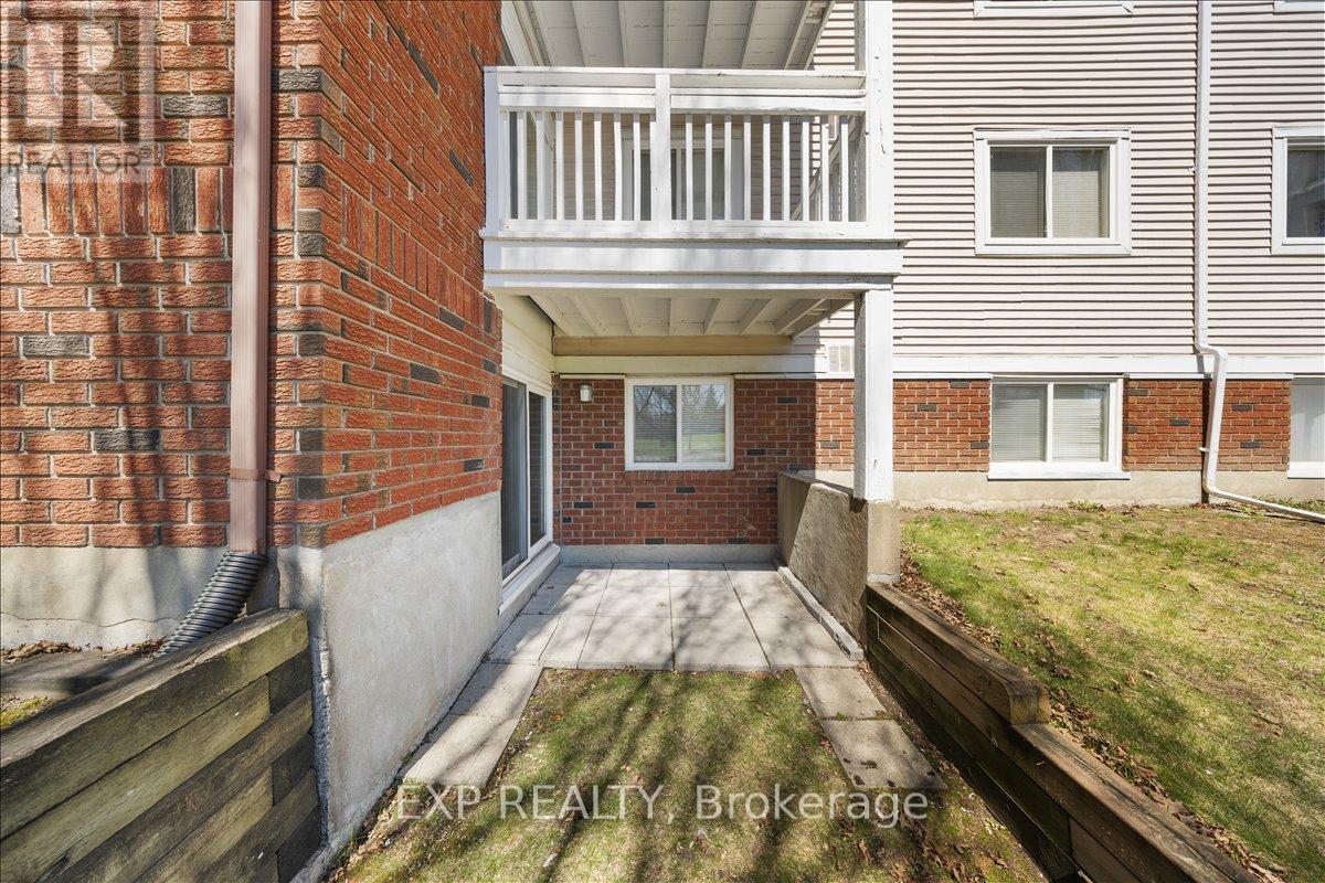 #15 268 LORRY GREENBERG DRIVE - 15