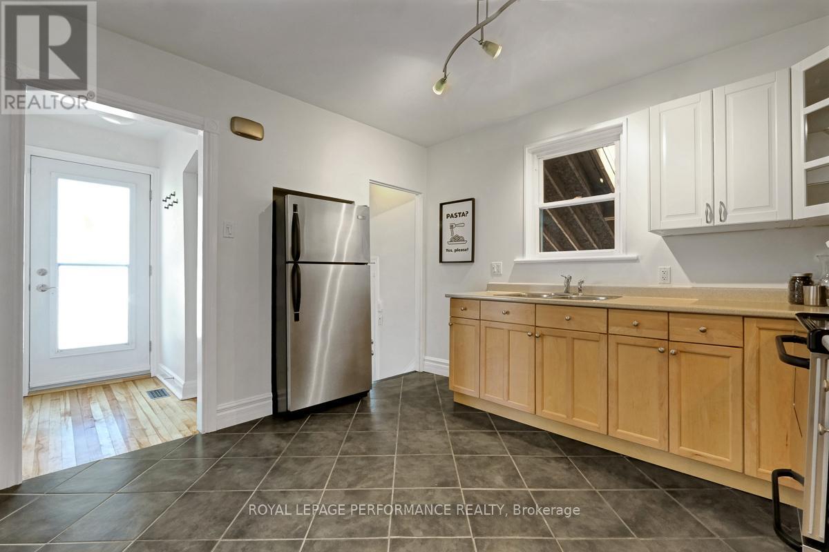 122 VACHON AVENUE - 17